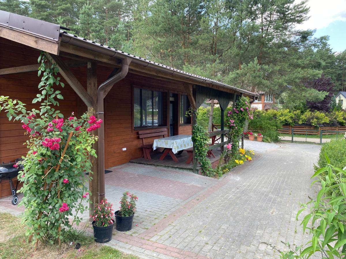 Domek Letniskowy Nad Jeziorem Wiejskim Lakie Экстерьер фото