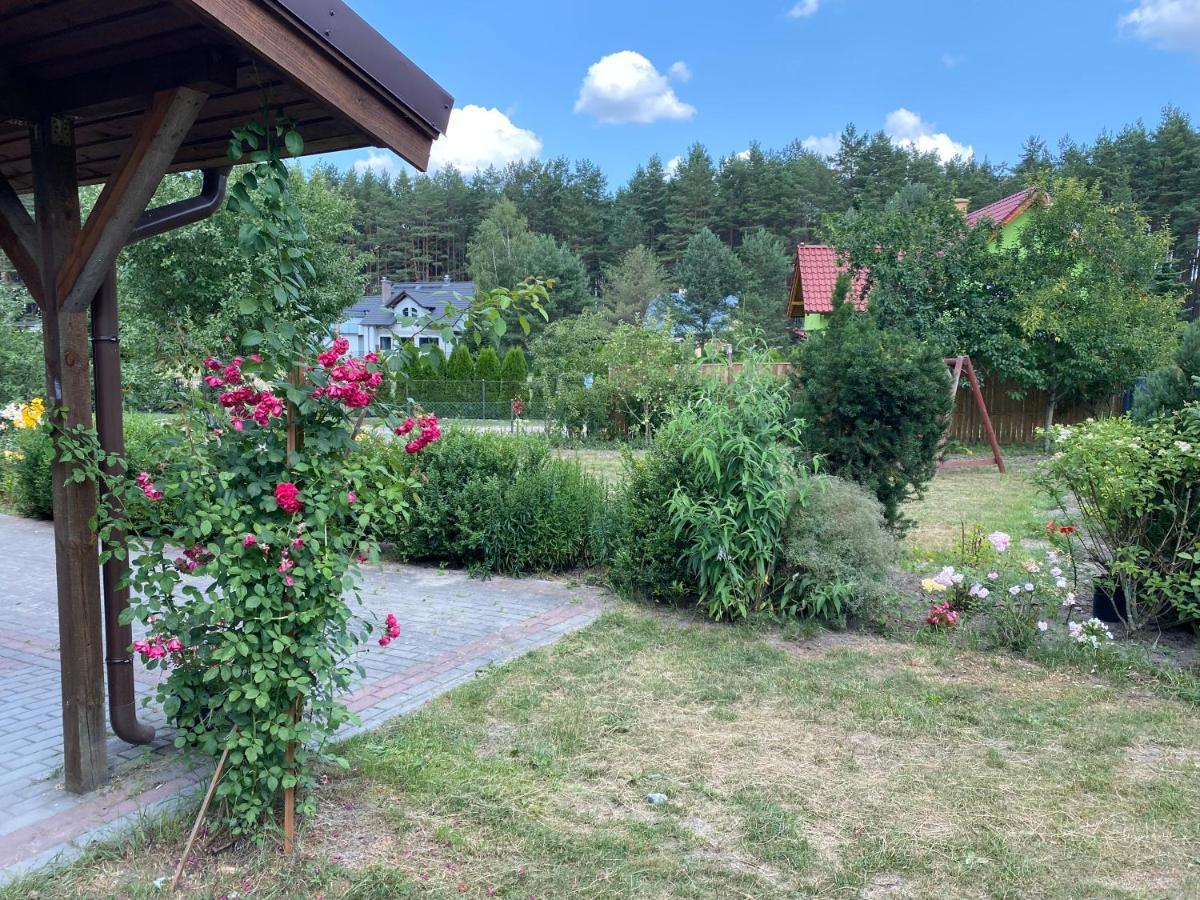 Domek Letniskowy Nad Jeziorem Wiejskim Lakie Экстерьер фото
