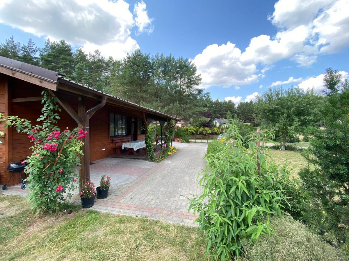 Domek Letniskowy Nad Jeziorem Wiejskim Lakie Экстерьер фото